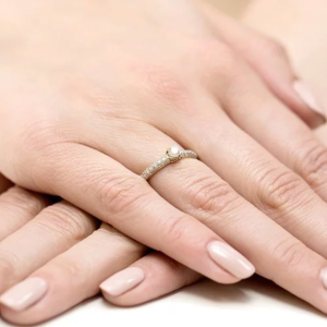 Pierścionek z Brylantami 0,36ct z żółtego złota próby 585. W-0200